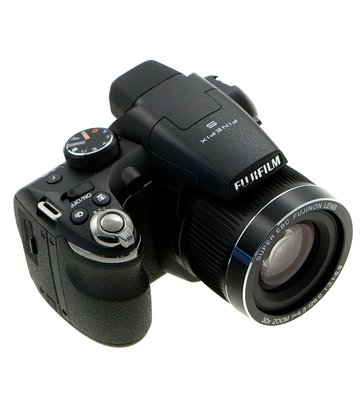 Fujifilm FinePix S4000 фото 1