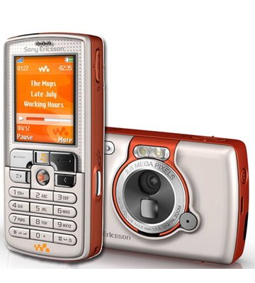 Sony Ericsson W800i фото 1